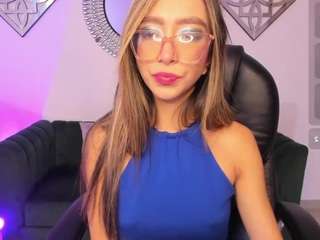 Helen-foxy live webcam show