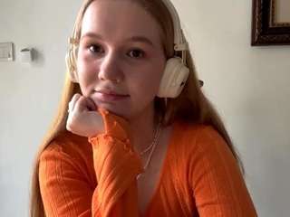 Kambeighley's cam show statistics and live stream