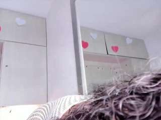 KendallWestt live webcam show
