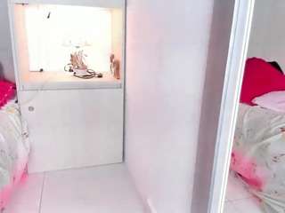 KendallWestt live webcam show