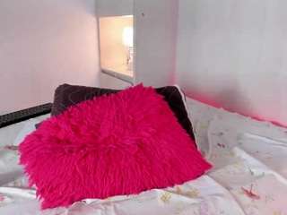 KendallWestt live webcam show