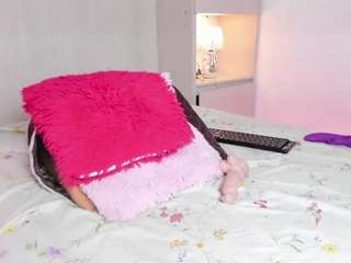 KendallWestt live webcam show
