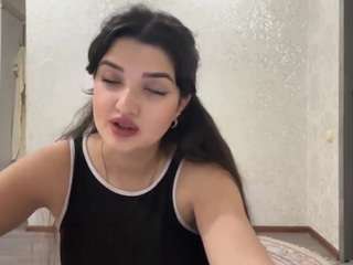 Izzabel live webcam show
