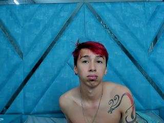 AresAndLexxy live webcam show