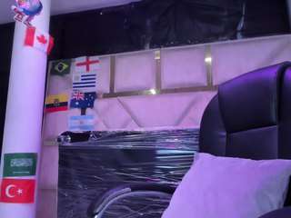 MiaAuraa69 live webcam show