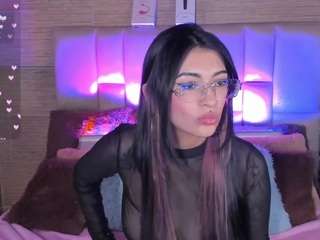 MiaDevine live webcam show