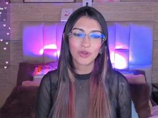 miadevine's live room