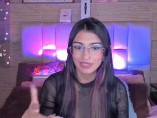 MiaDevine live webcam show