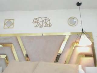 tania-brown01 live cam preview