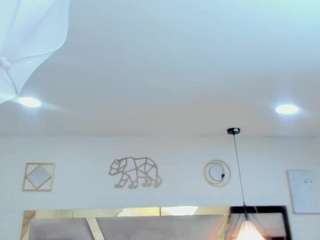 tania-brown01 live cam preview
