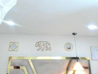 tania-brown01 live cam preview