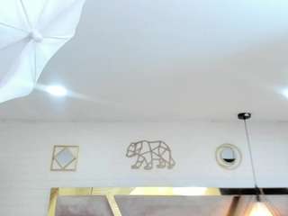 tania-brown01 live cam preview
