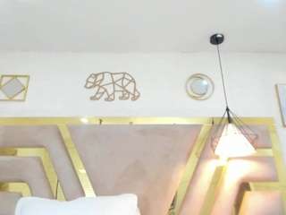 tania-brown01 live cam preview