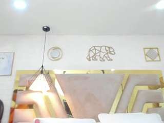 tania-brown01 live cam preview