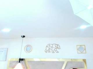 tania-brown01 live cam preview