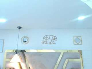 tania-brown01 live cam preview
