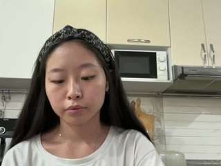 Minji live webcam show