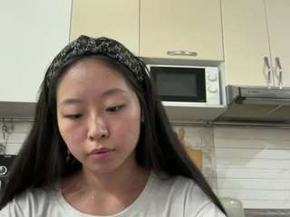 Minji live webcam show