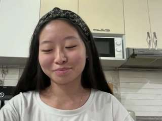Minji live webcam show