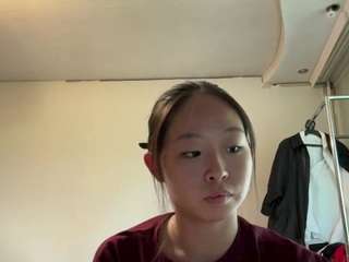 Minji live webcam show