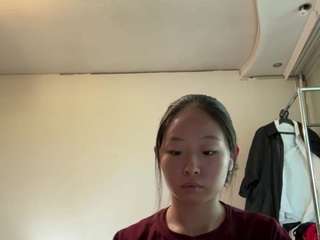 Minji live webcam show
