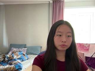 Minji live cam preview