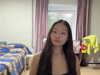 Minji live cam preview