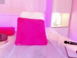 AteneaaRoldanc live webcam show