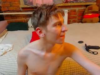 Live cam show with DeltaCharm