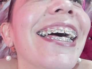 karlahotks live cam preview