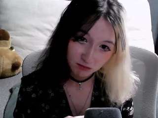 lilfain-baby live webcam show