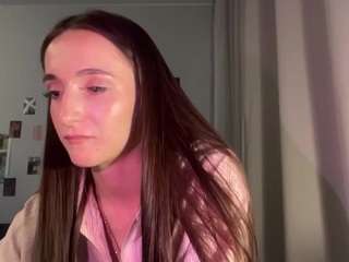 LuveniaRann live webcam show