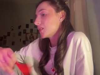 LuveniaRann live webcam show