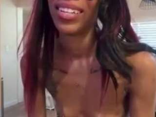 sinnamonbunniiii live webcam show