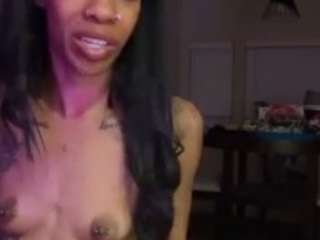 SinnamonBunniiii live webcam show