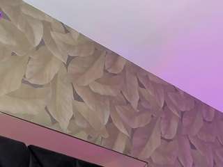 MaddyJhones-1 live cam preview