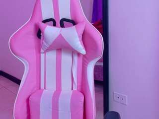 megamwhite