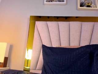 valerycandy8 live webcam show