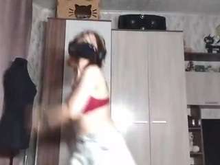 AlveraHalbert live webcam show