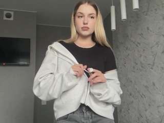 SantanaAveritte live webcam show