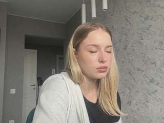 SantanaAveritte live webcam show