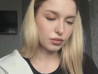 SantanaAveritte live webcam show