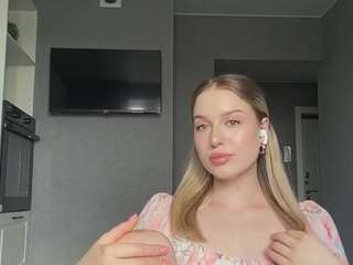 SantanaAveritte live webcam show