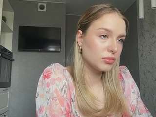 SantanaAveritte live webcam show