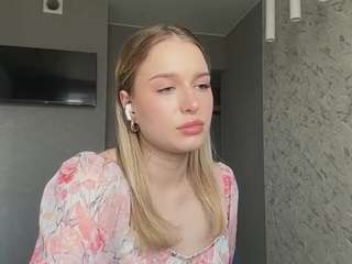 SantanaAveritte live webcam show