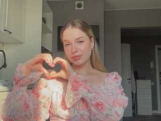 SantanaAveritte live webcam show