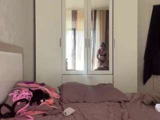 TomikoBrugliera live webcam show