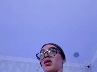 Liz-lunna's cam show statistics and live stream