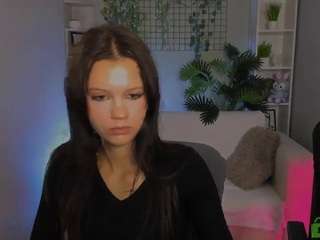avelynmelll live webcam show