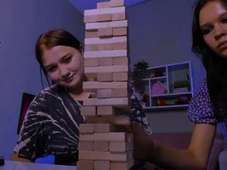 avelynmelll live webcam show